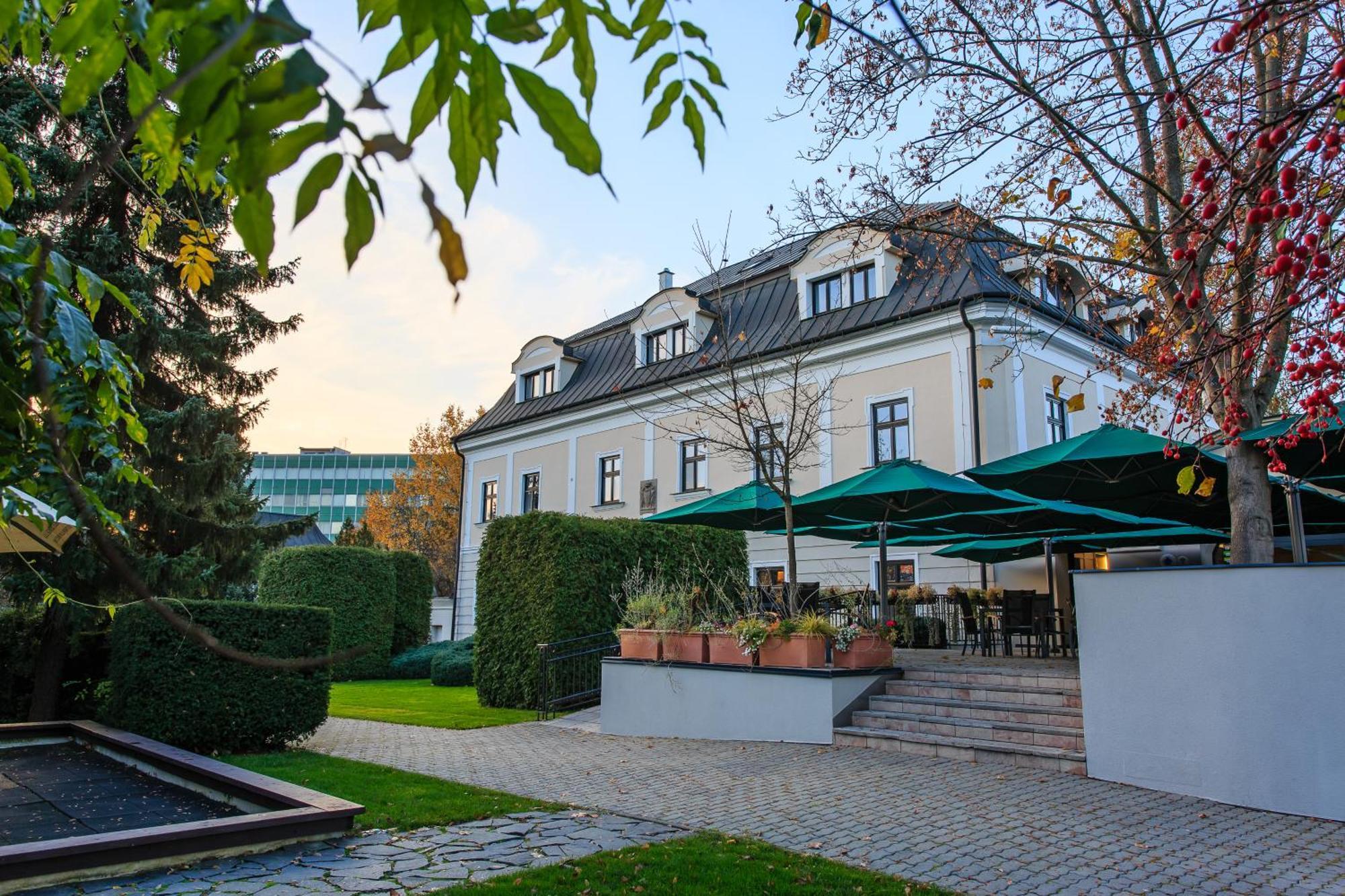 Hotel Villa Necas Žilina Exterior foto